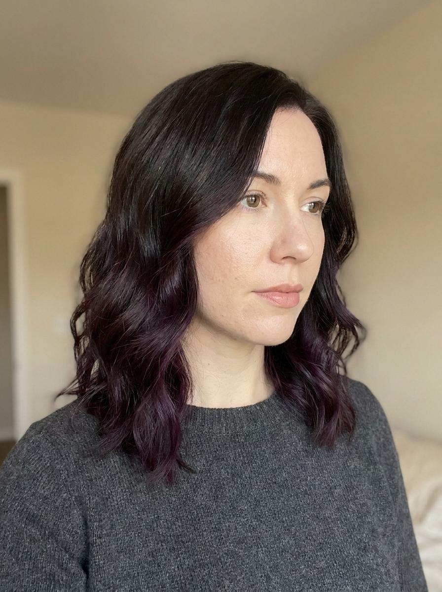 Lila Peekaboo Strähnen - Peekaboo Hair Idee